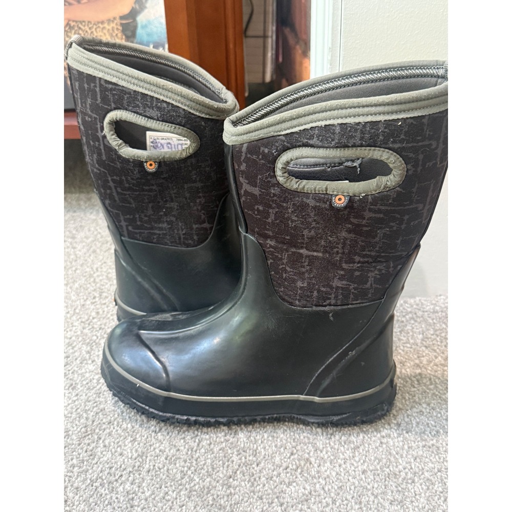 Bogs Classic Graffiti Kids Winter Boots Black Grey Waterproof Insulated Size 3